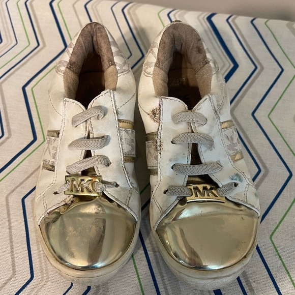 Michael Kors - Picture 1 of 4